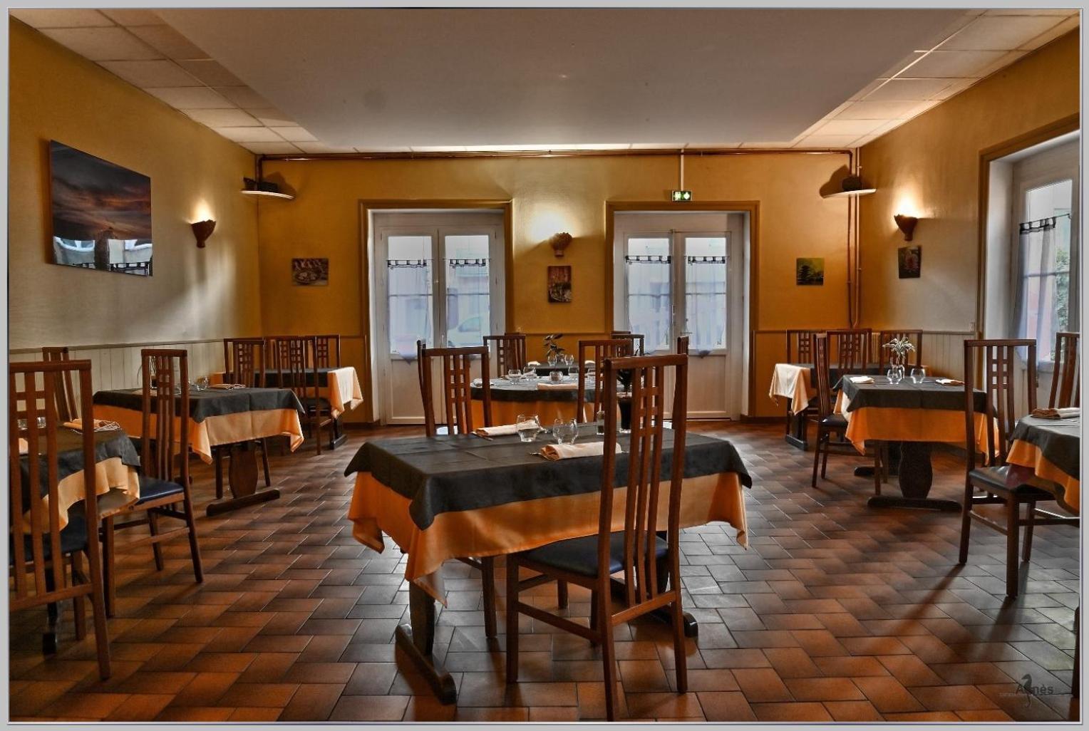 Logis Hotel Des Voyageurs Restaurant La Bonne Tabl'Hay Livron-sur-Drome Exterior photo