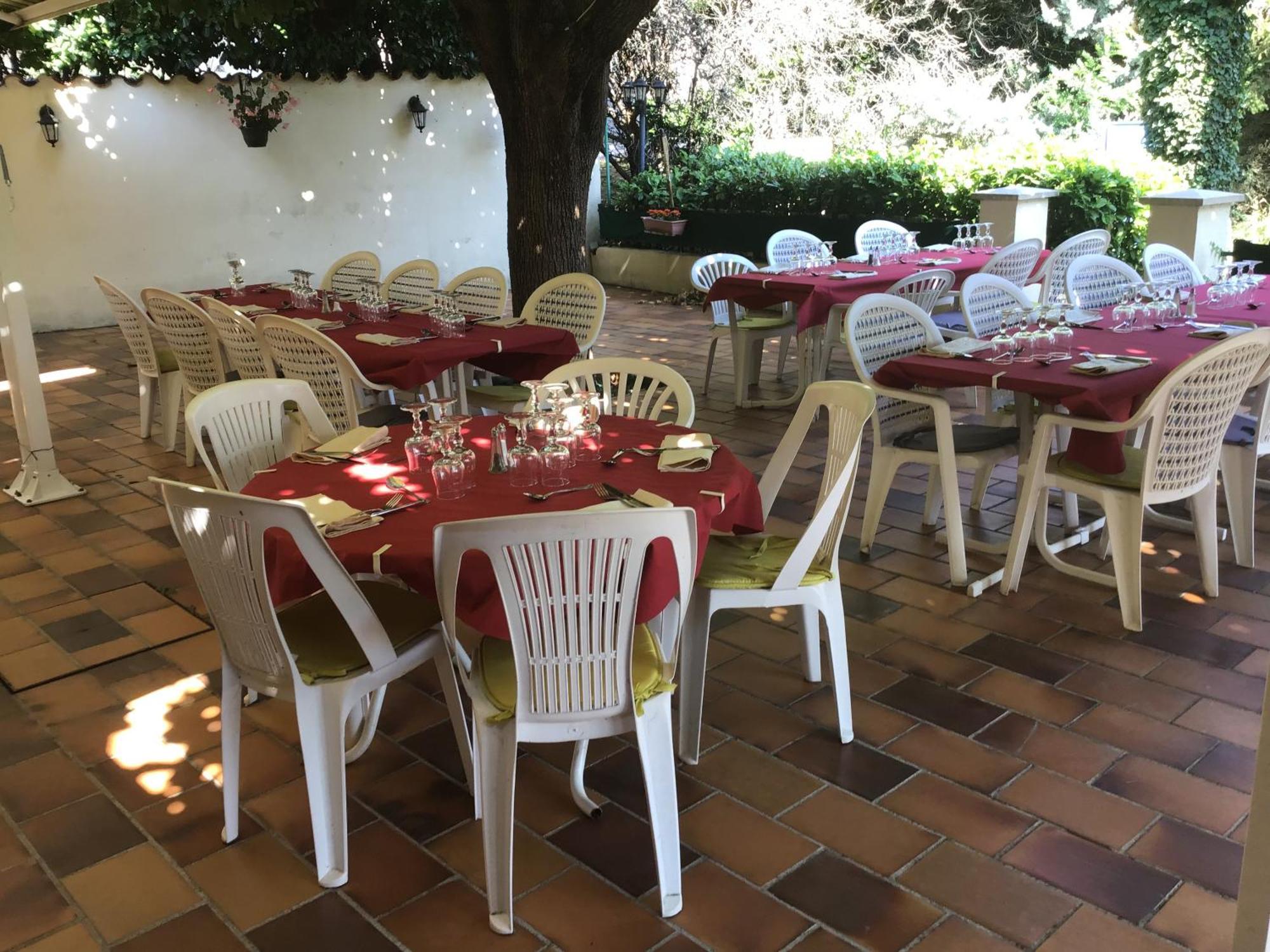 Logis Hotel Des Voyageurs Restaurant La Bonne Tabl'Hay Livron-sur-Drome Exterior photo