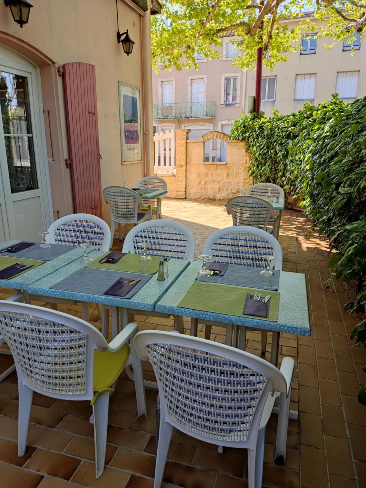 Logis Hotel Des Voyageurs Restaurant La Bonne Tabl'Hay Livron-sur-Drome Exterior photo